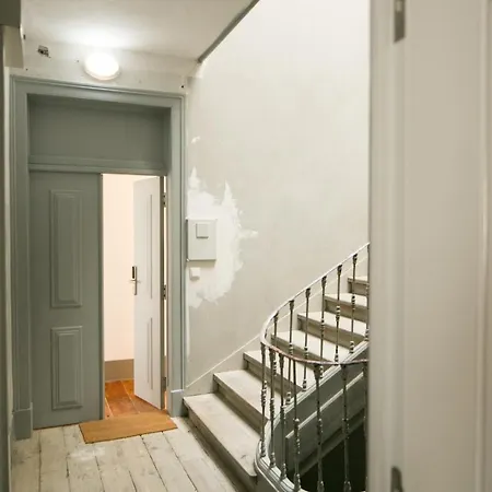 Apartment Trendy And Super 21 By Lisbonne Collection *