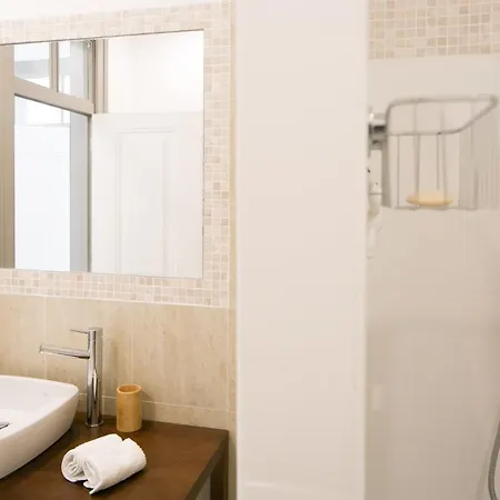 Apartment Trendy And Super 21 By Lisbonne Collection