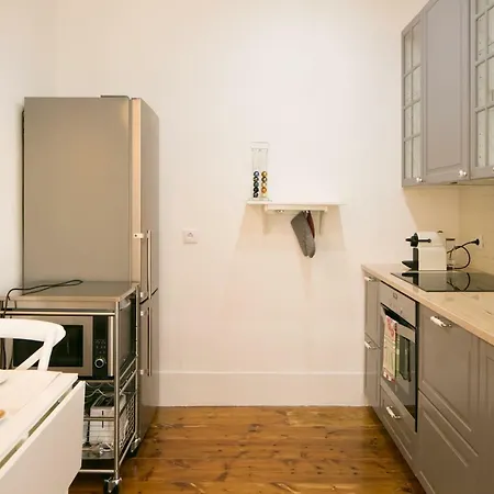 Trendy And Super 21 By Lisbonne Collection Apartment *